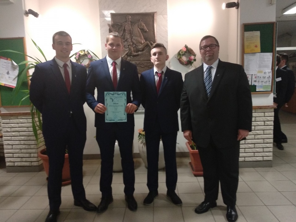 Széchenyis siker a 18. Országos Középiskolai Illemtani Versenyen