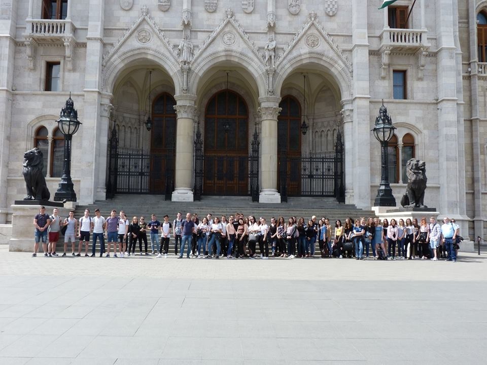 Keris diákok a Parlamentben